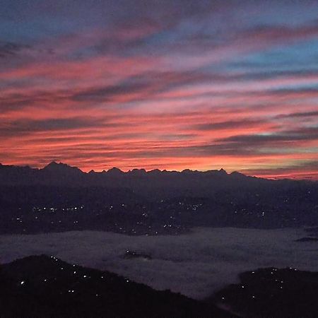Hotel Pigeon Prince Nagarkot Buitenkant foto